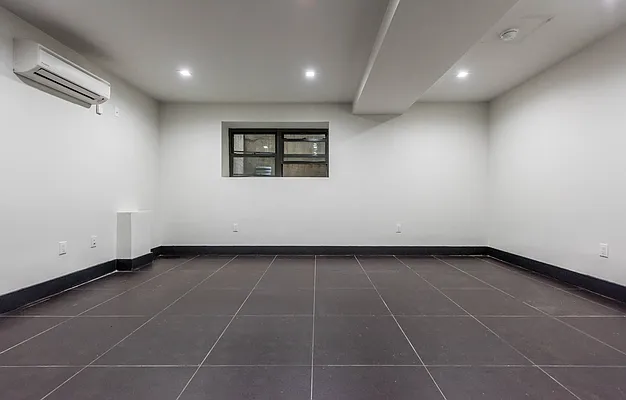 Rented by Nooklyn NYC LLC | media 57