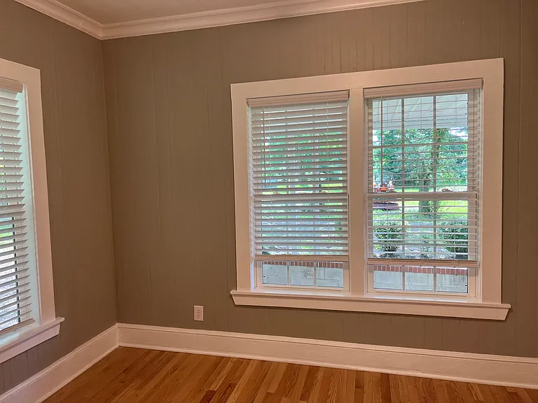 1112 Wilson Ln — Photo 11