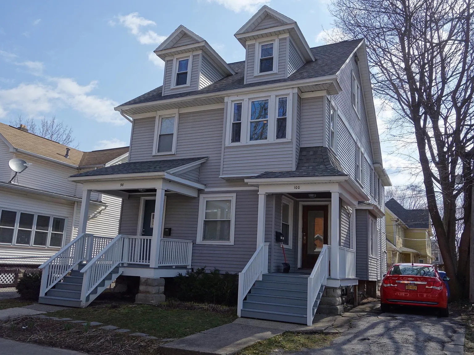 4 bed, 2000 sqft, $2,400 — Photo 1