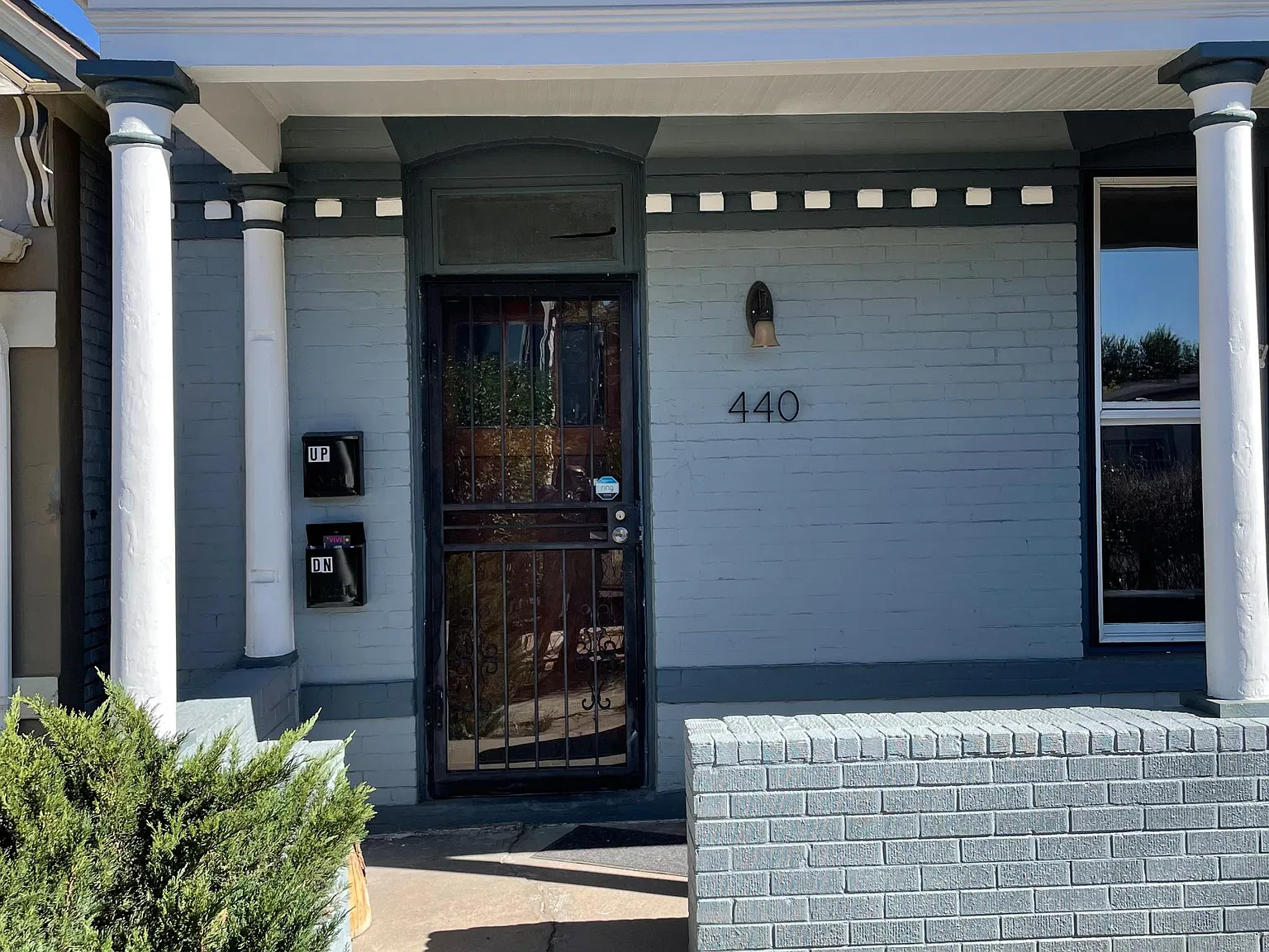 2 bed, 1000 sqft, $2,200 — Photo 2
