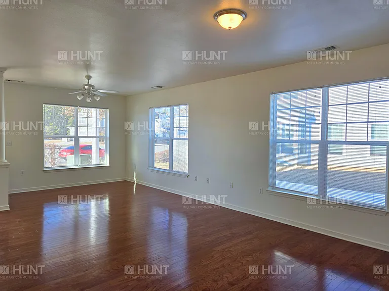 Trenton Dr — Photo 3