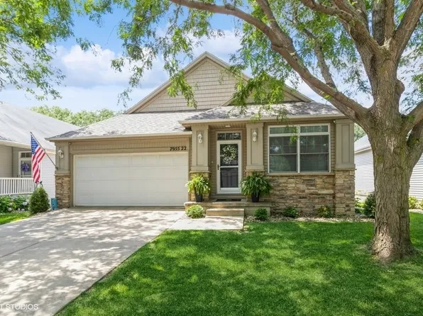 7955 Wistful Vista Dr Unit 22, West Des Moines, IA 50266