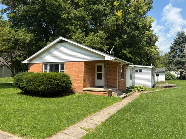 206 SW 6th St, Atlanta, IL 61723