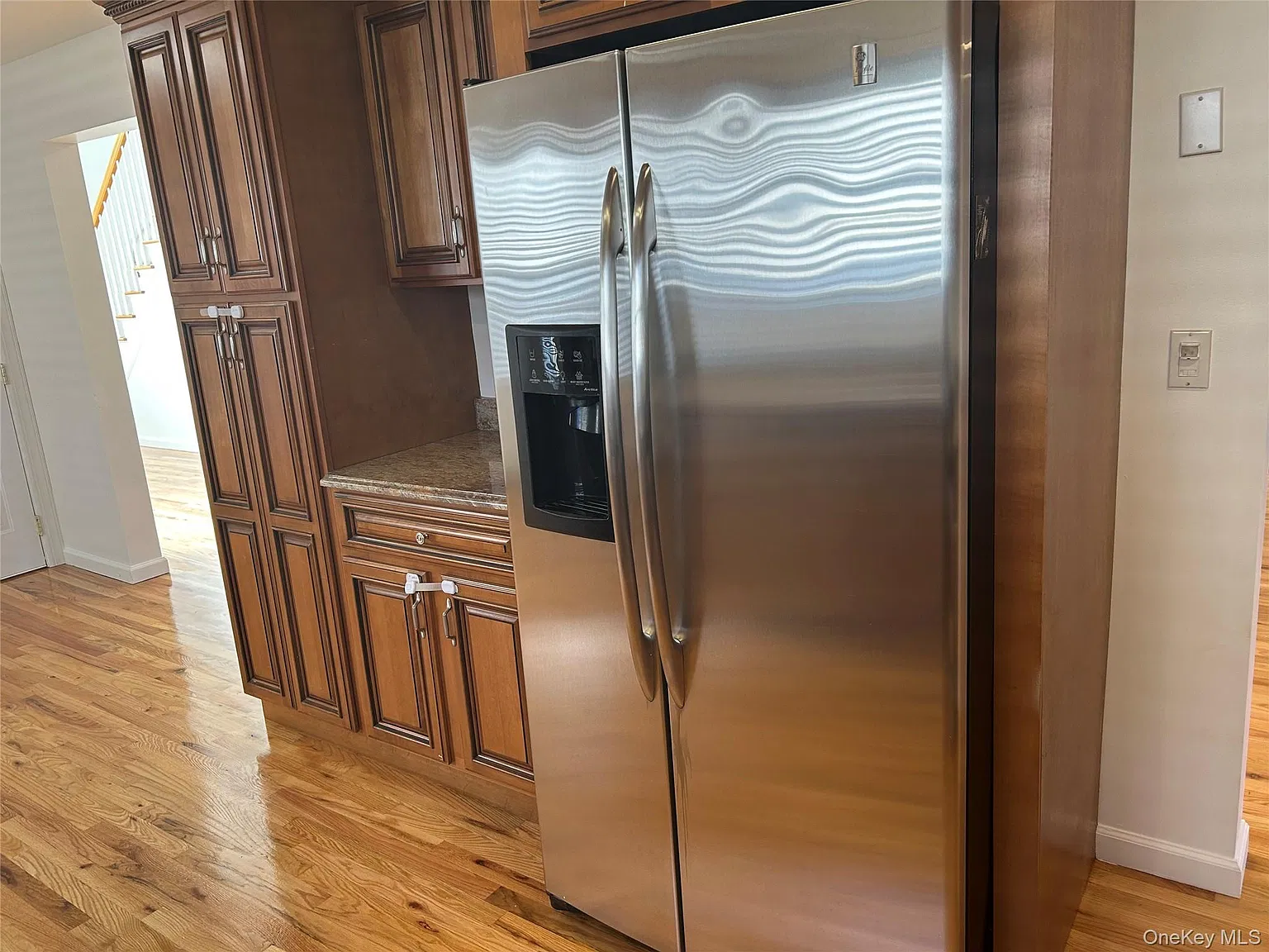 4 bed, 3.0 bath, 2715 sqft, $6,500 — Photo 4