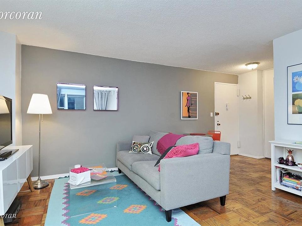 1st image of 120 4th Ave #15A