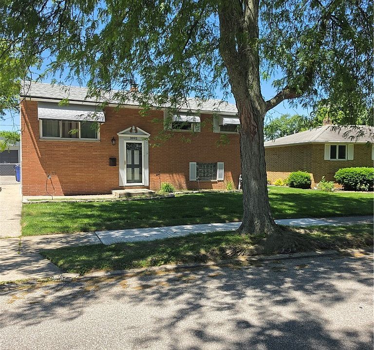 1st image of 3992 W 176th St