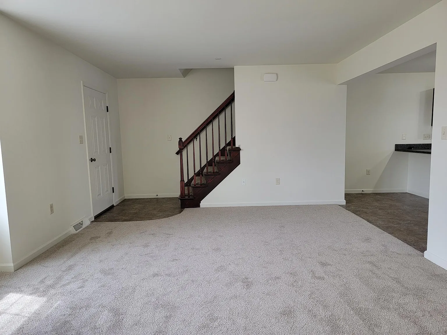 3 bed, 1.5 bath, 1440 sqft, $1,695 — Photo 4