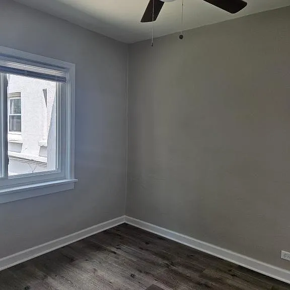 967 E Maple St — Photo 17