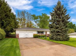 126 W Warner Rd, Akron, OH 44319