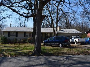 907 N Cedar Ave, Tahlequah, OK 74464