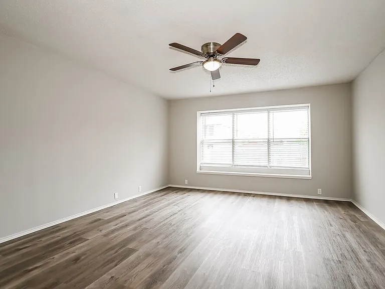 6730 Meadowcrest Dr — Photo 11