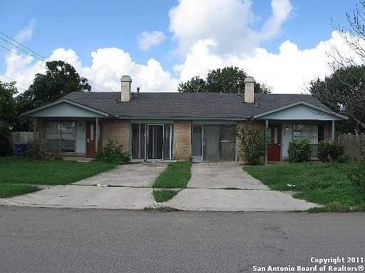 1st image of 4703 Oakfield Way