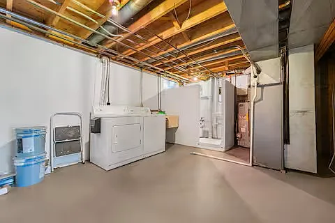 8728 Grimes Ave NW — Photo 12