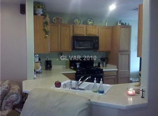 5th image of 9098 Maycott Ave