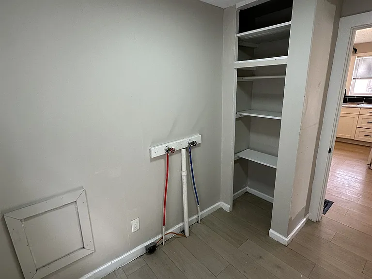 2703 S Walnut St — Photo 11