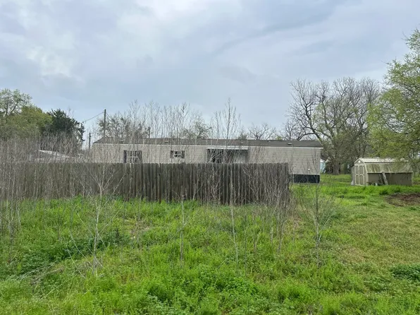 208 S Hamburg St, Bremond, TX 76629