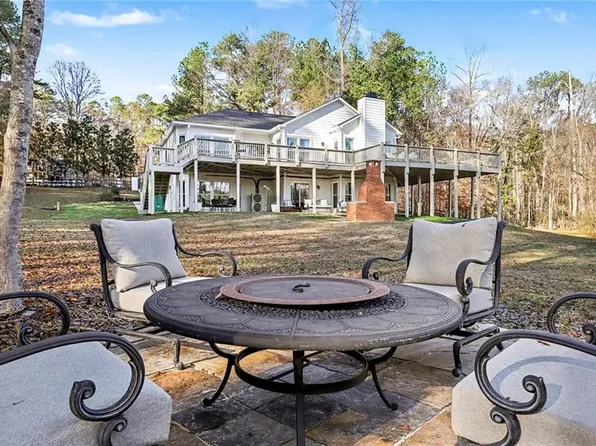 241 Nacoochee Dr, Woodstock, GA 30188