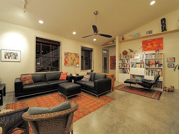 5th image of 2111 Alta Vista Ave