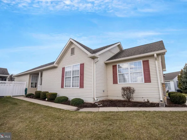 504 Hunting Whip Rd, Glen Mills, PA 19342