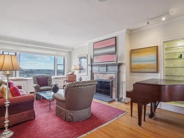 375 Mt Prospect Ave #8B, Newark City, NJ 07104