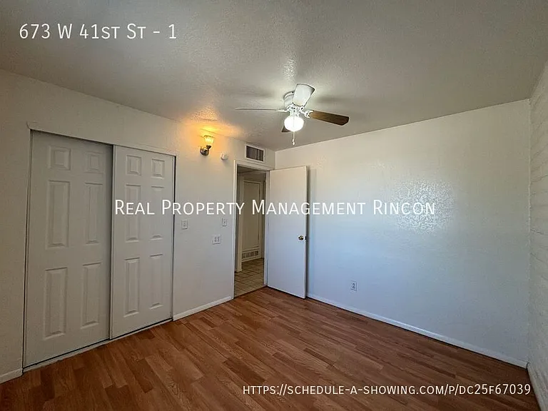 673 W 41st St #1 — Photo 8