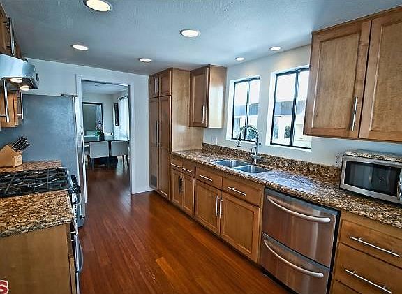 4th image of 1519 Stanford St APT 6