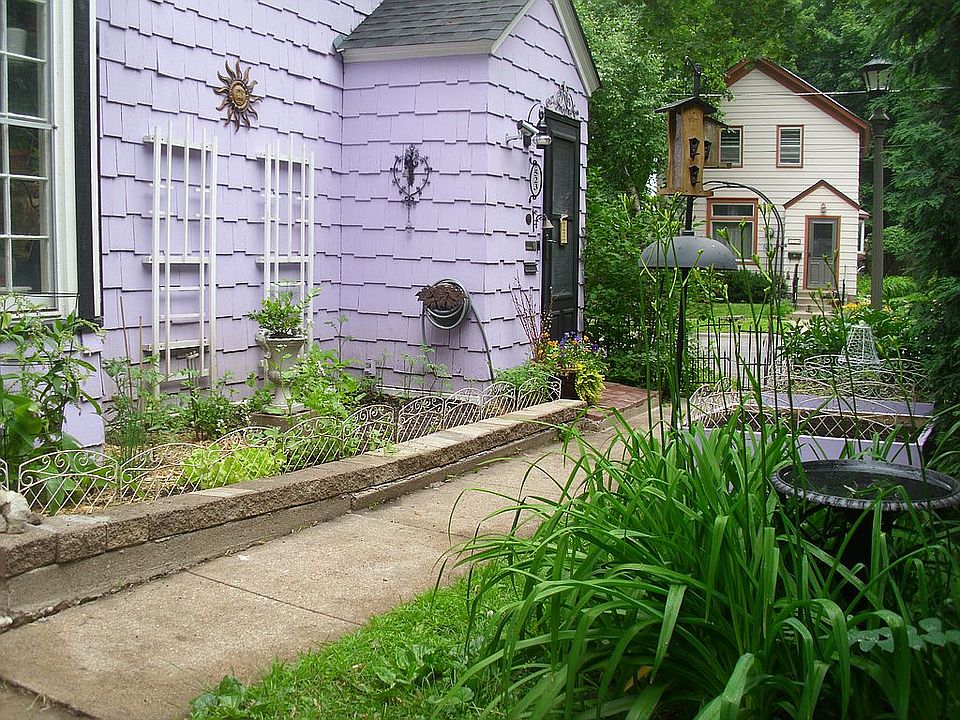 1st image of 523 Orleans St