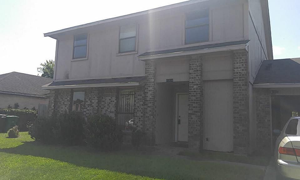 1st image of 15834 Pryor Dr