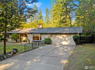 3320 NE 178th St, Seattle, WA