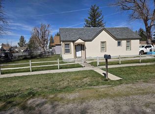 506 5th Ave E, Gooding, ID 83330