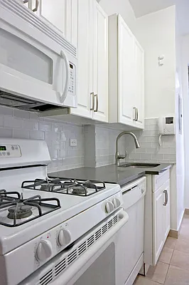 Rented by Metropolitan Equities | media 11