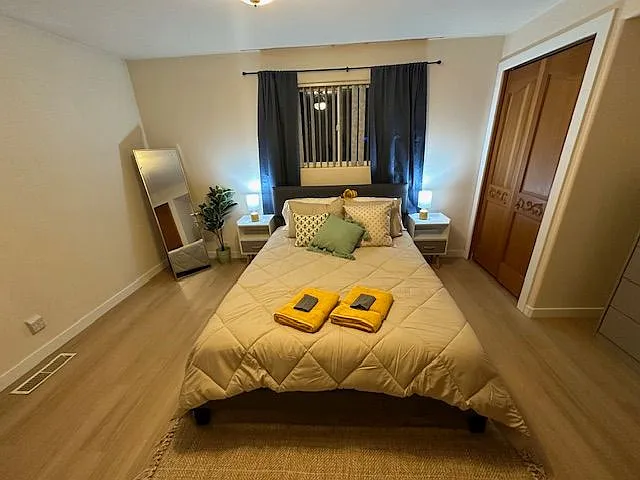 702 S 48th Ave — Photo 32