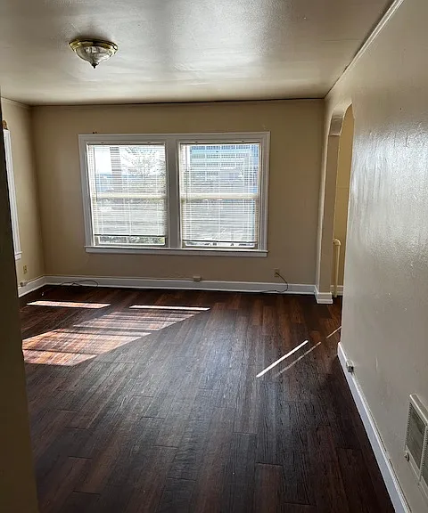 CharlesBee Apartments — Photo 12