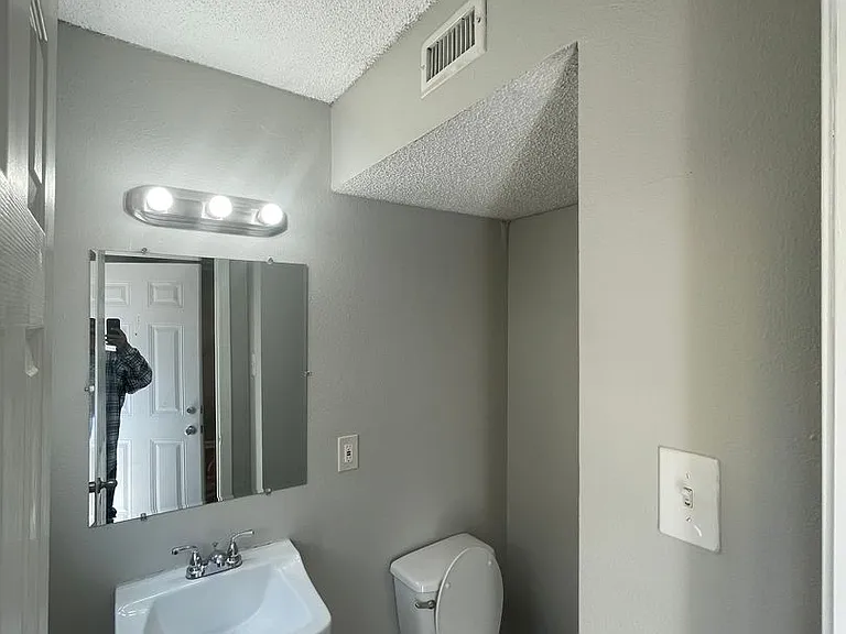 9526 Contessa Dr — Photo 4