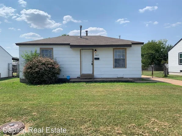 907 Bell Dr, Midwest City, OK 73110