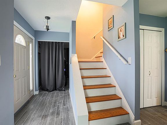 4th image of 1016 Catalina Dr