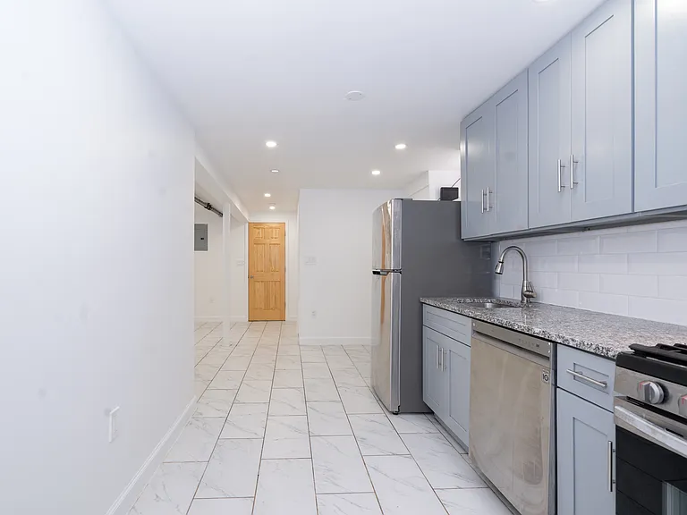 831 Cleveland St #B — Photo 3