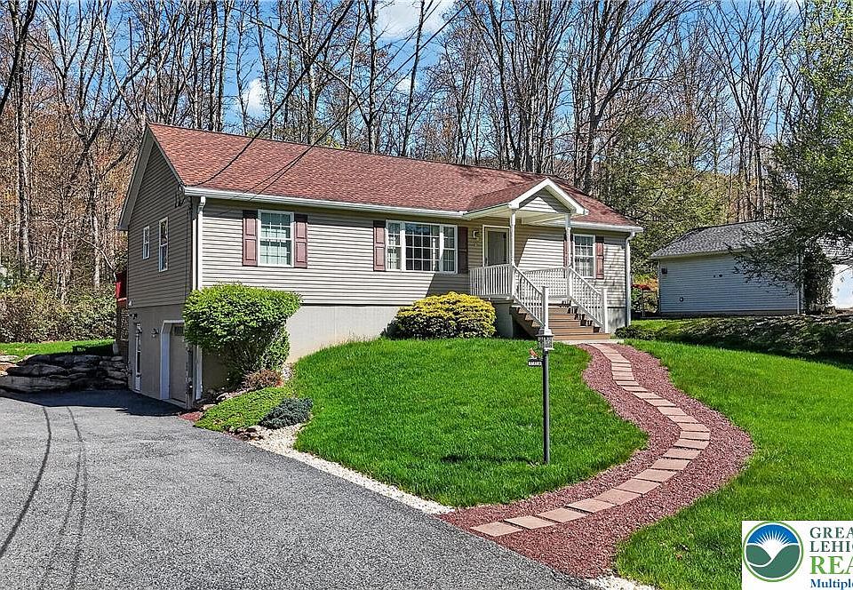 1st image of 23 Blueberry Ln