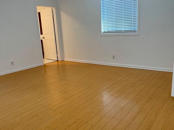 5th image of 9532 McNerney Ave