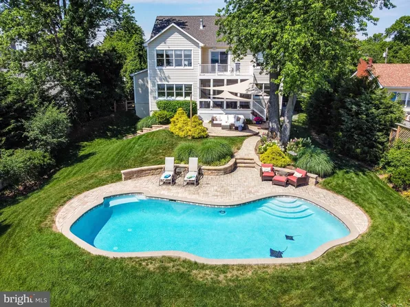 3725 Carroll Dr, Edgewater, MD 21037