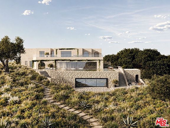 4th image of 6734 Zumirez Dr