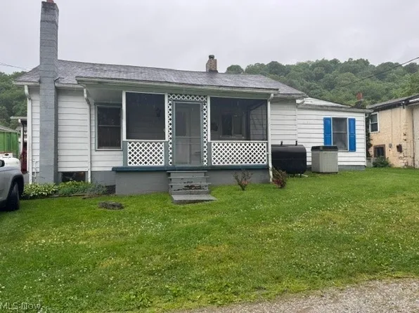 23 Benson Ln, Wellsburg, WV 26070