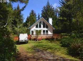 62198 Crown Point Rd, Coos Bay, OR 97420