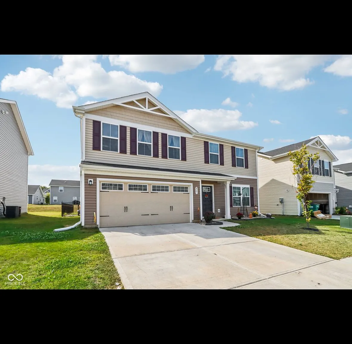 4 bed, 1900 sqft, $2,400 — Photo 3