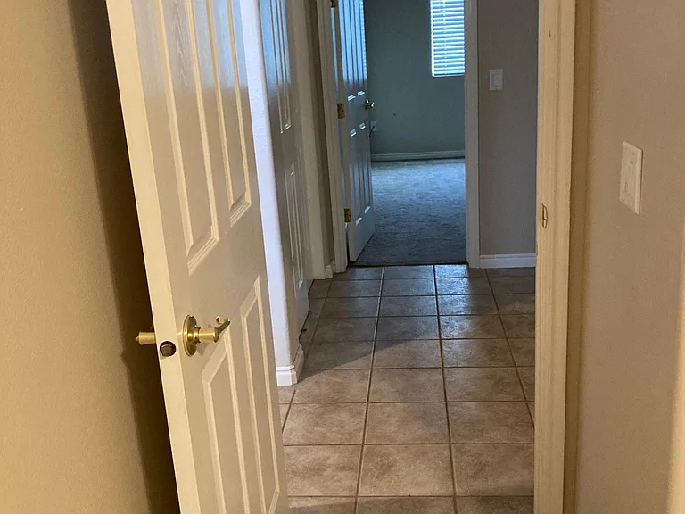 2 bedrooms with bathroom in the middle.