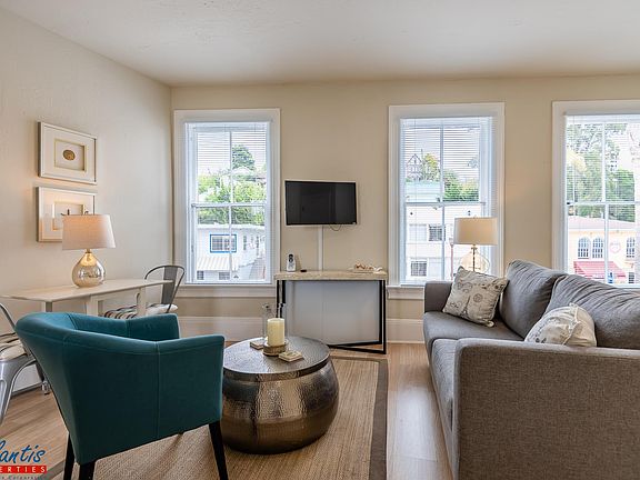 4th image of 201 Monterey Ave #2