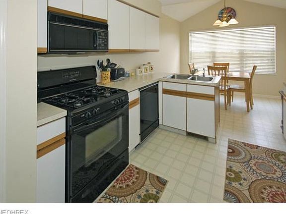 5th image of 23451 Grist Mill Ct #2