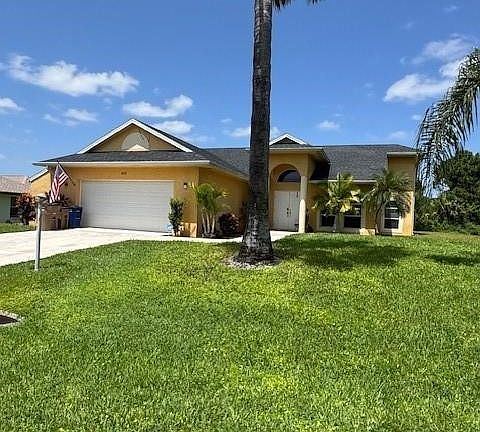 4th image of 403 Poinsettia Ave