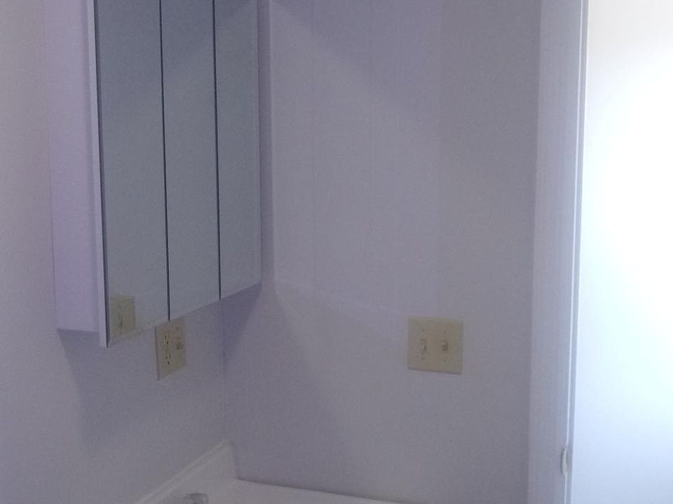 Newer medicine Cabinet & Vanity