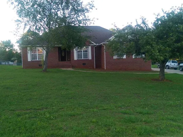 106 Orchard Ln, Bessemer, AL 35022